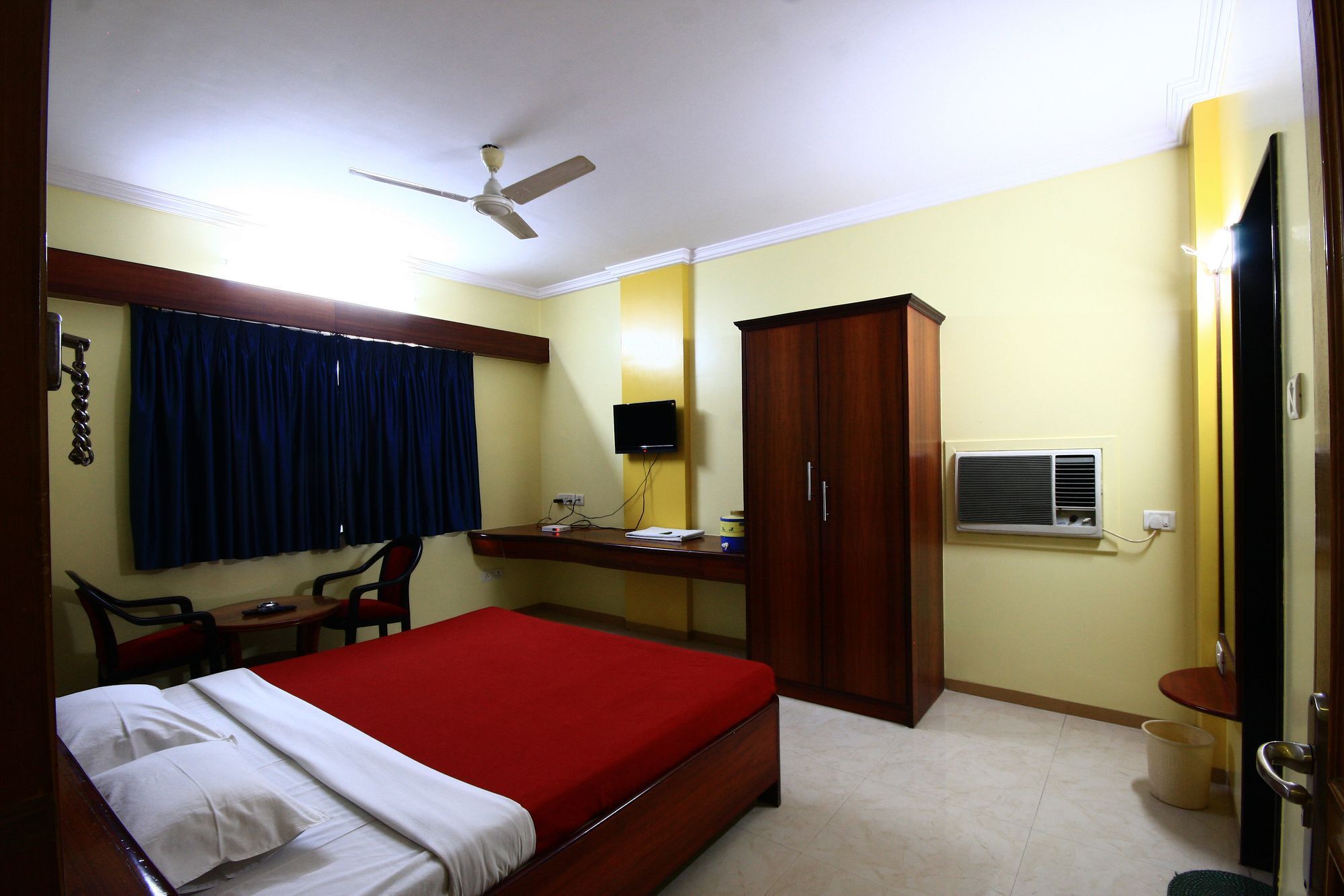 Hotel Deccan Park プネ エクステリア 写真