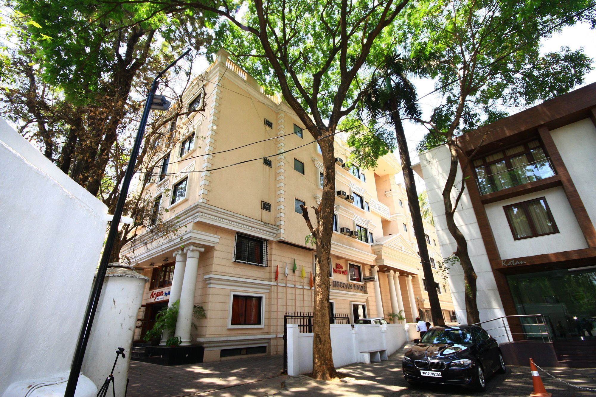 Hotel Deccan Park プネ エクステリア 写真