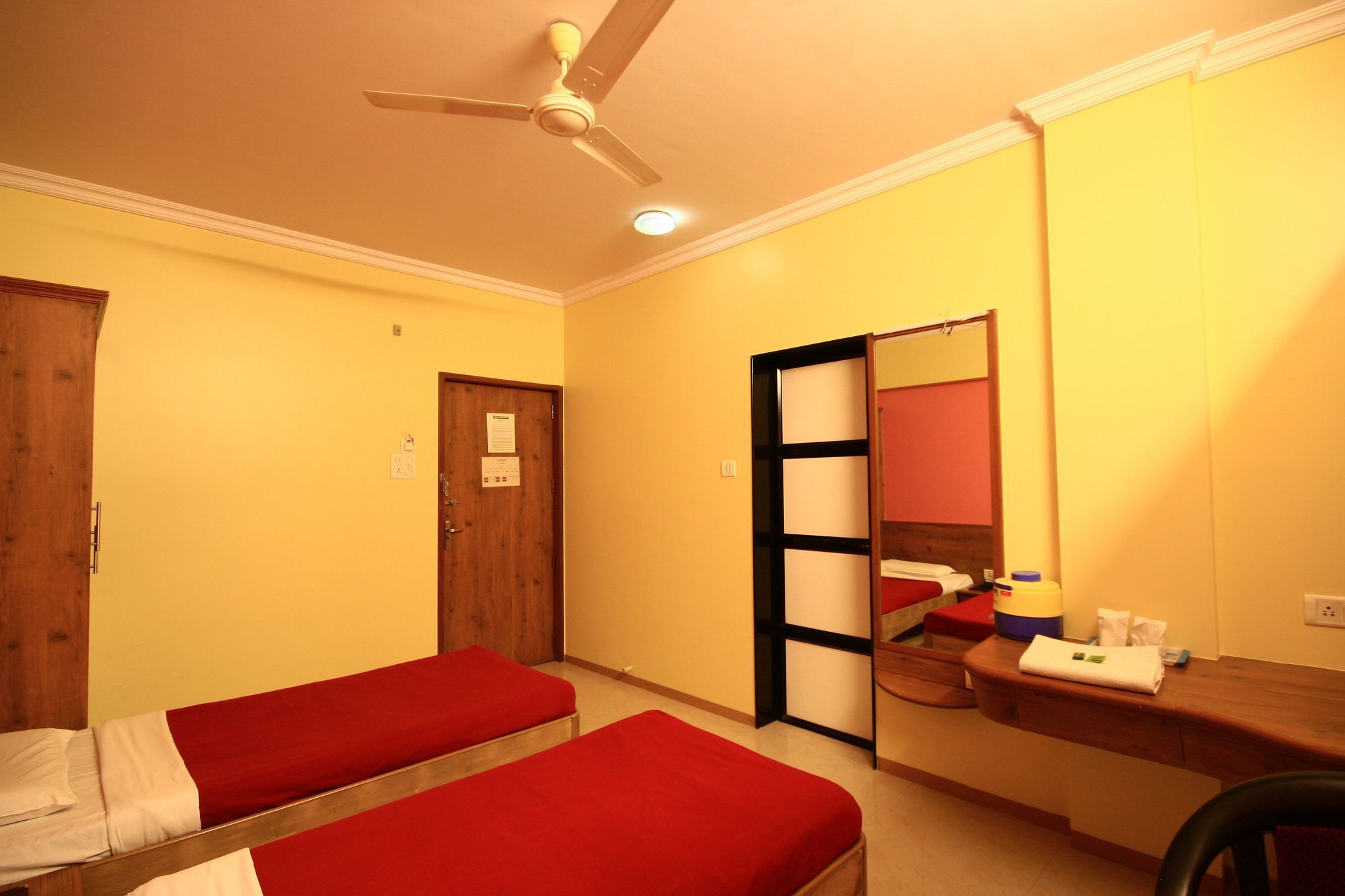 Hotel Deccan Park プネ エクステリア 写真