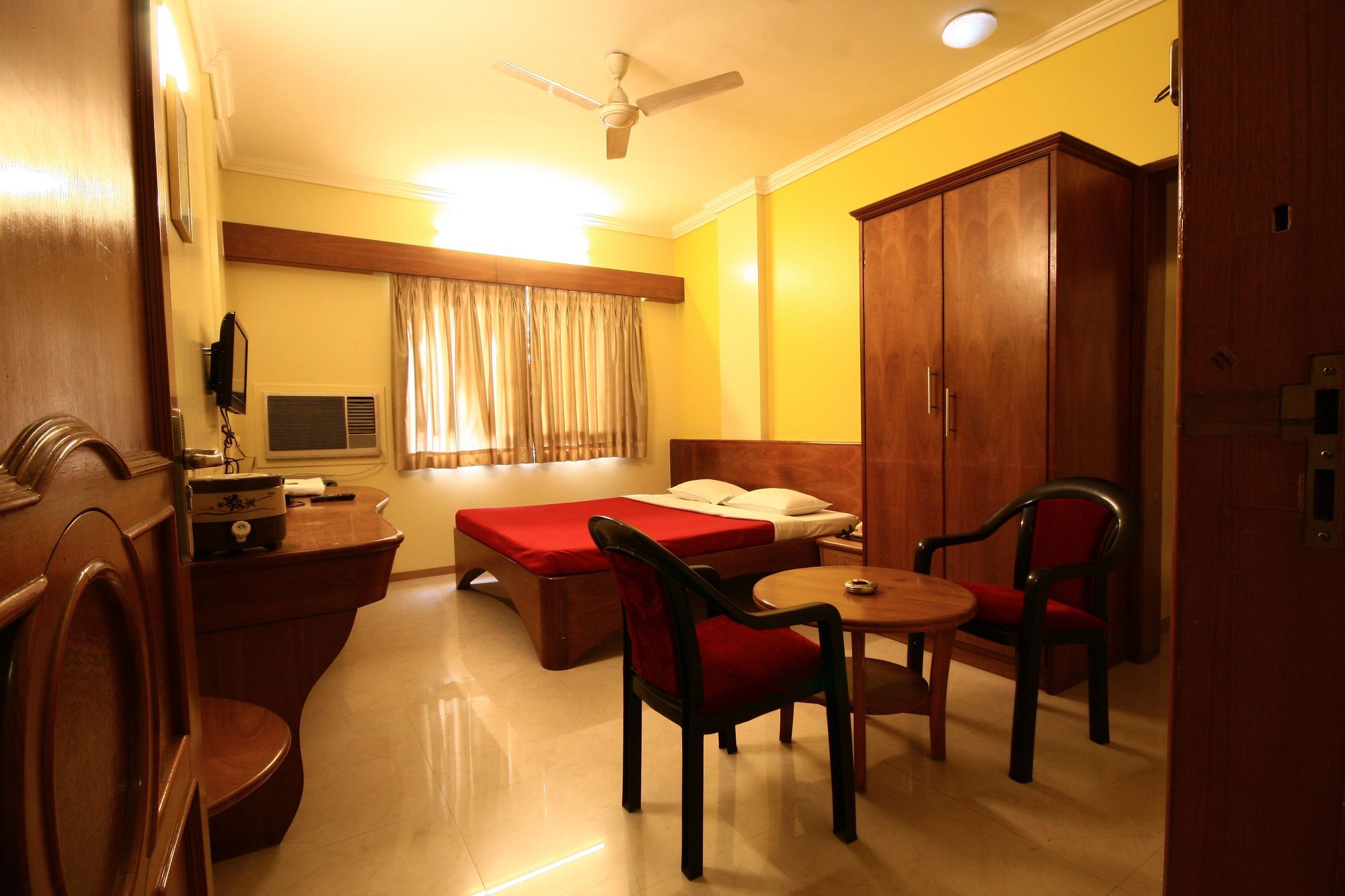 Hotel Deccan Park プネ エクステリア 写真